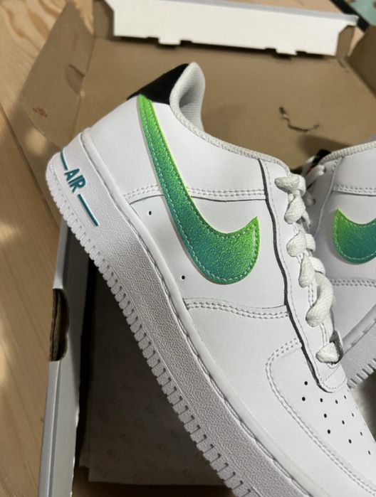 Vând Nike Air Force “Green Swoosh” GS