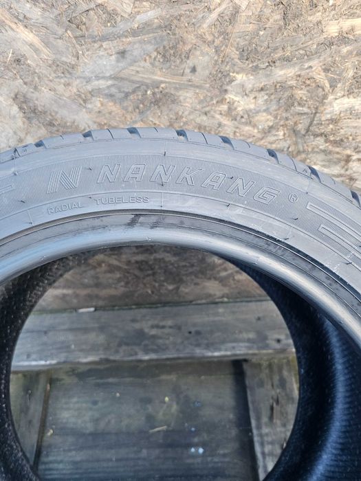 Anvelope in 2 Marimi 275 40 zr 17 225 35 zr 17