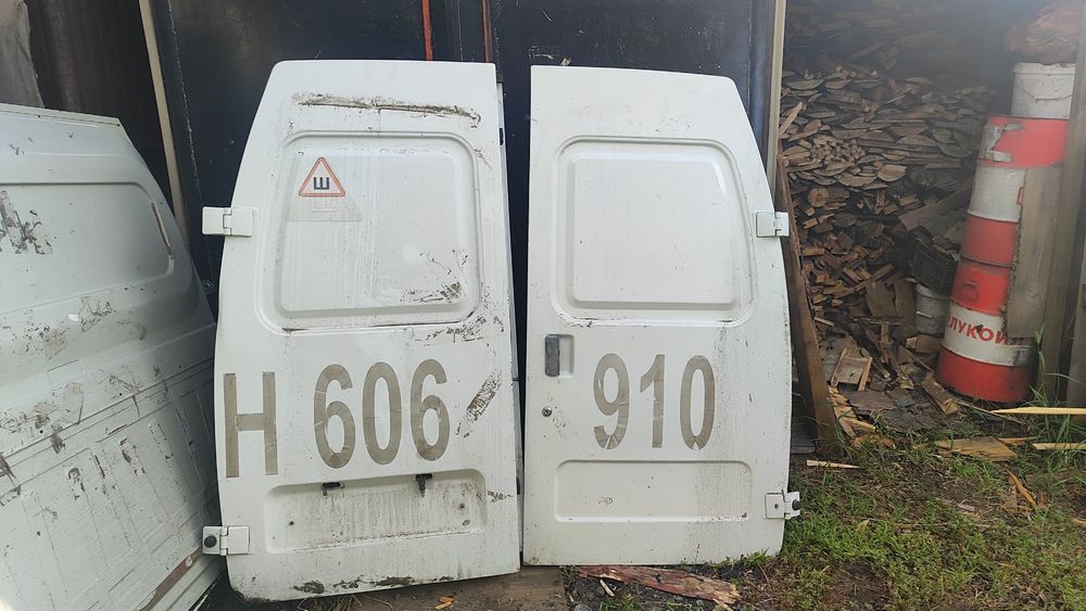Продам двери на Газель