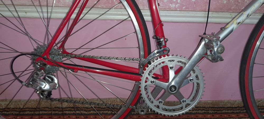 Shosseyni velosiped sotilada