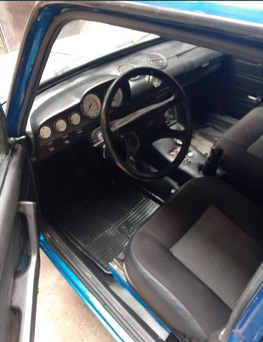 продаётся ваз 2101,салон 07,авс,колонки пионер, коробка 5ст,мотор 1,8