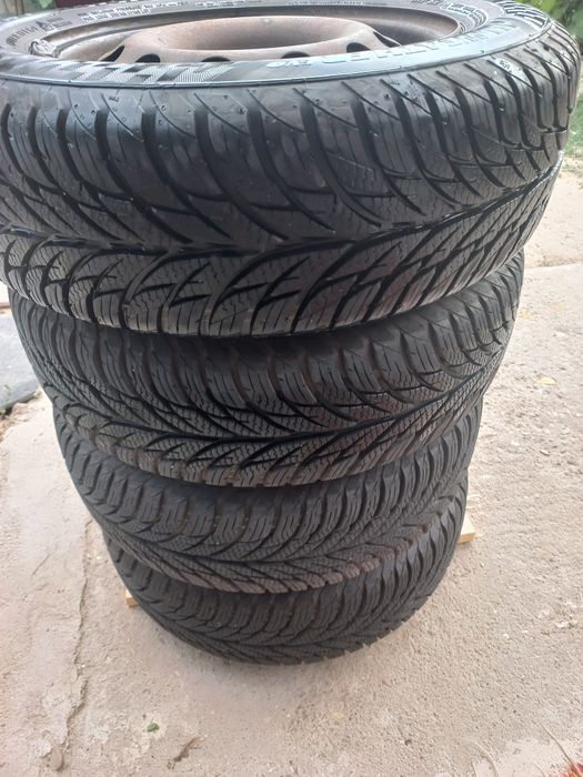 Anvelope m+s ca si noi