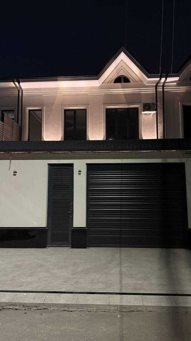 Новый дом , 260 м2 , техника, мебель , готова к заезду