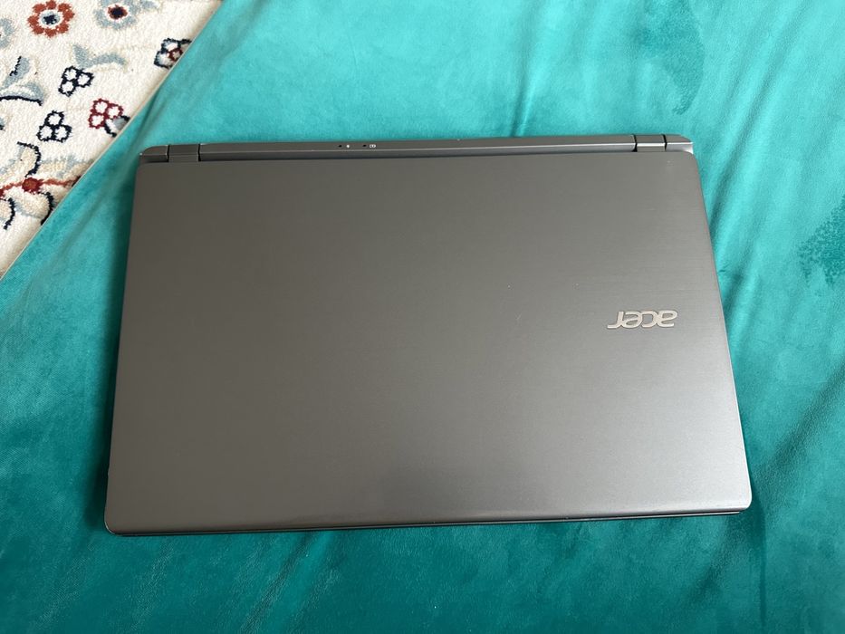 ноутбук acer. в отличном состояний