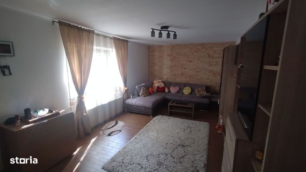 Casa Km 4-5 doua familii