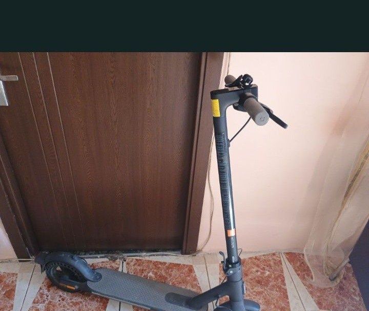 Vând trotinetă electrică Xiaomi