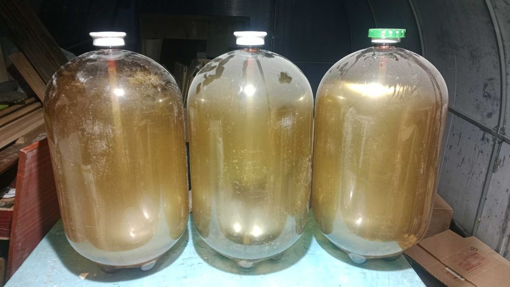 продам бутыли 30 литров