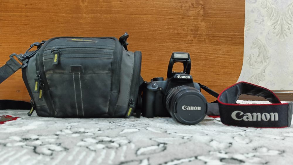 Used canon rebel xs DSLR
