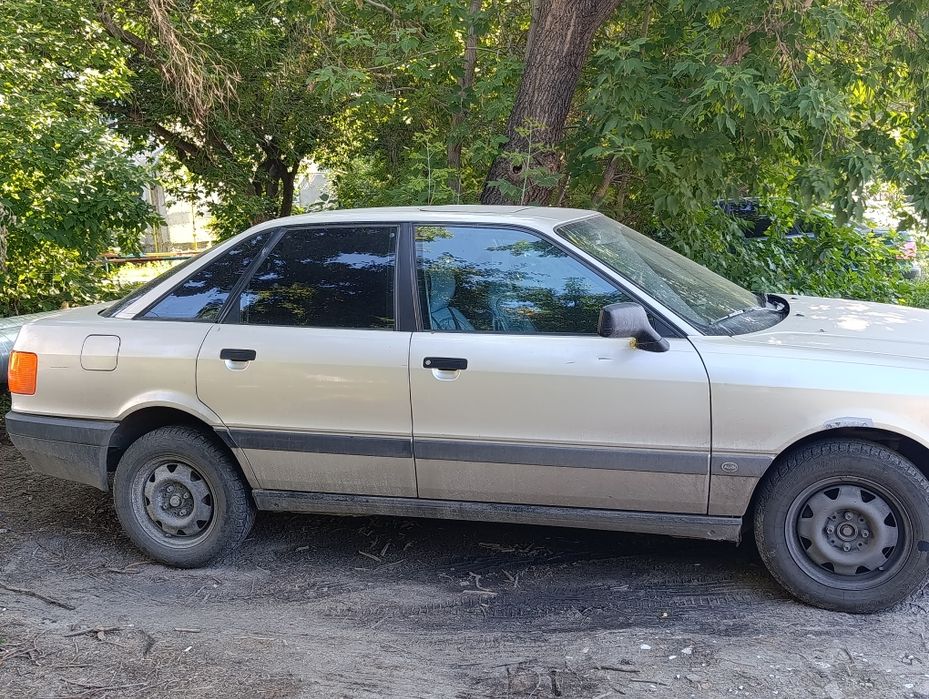 Продам Ауди 80 б3