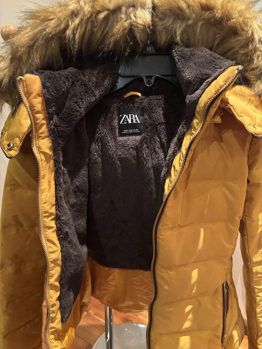 Зимно яке със сваляща се качулка Zara