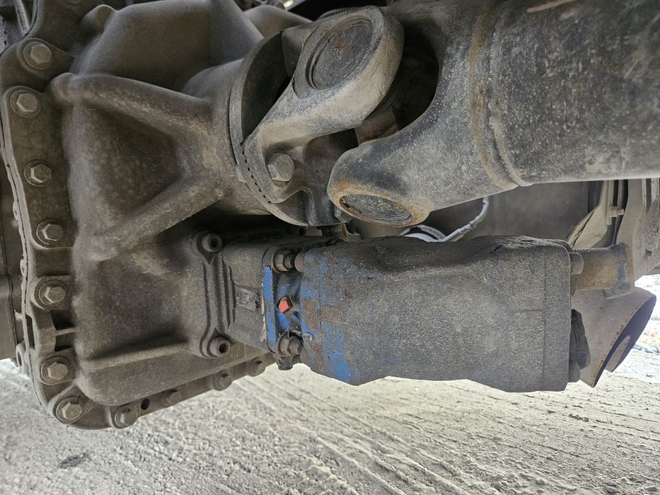 Ридравлика бак Насос Рено Тешка 460