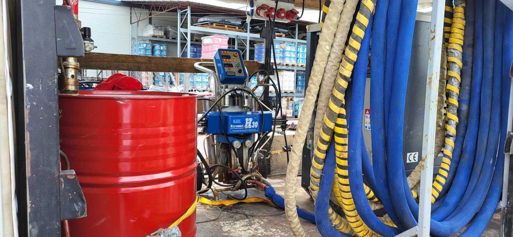 Masina aplicat izolatii cu spuma poliuretanica / sistem complet