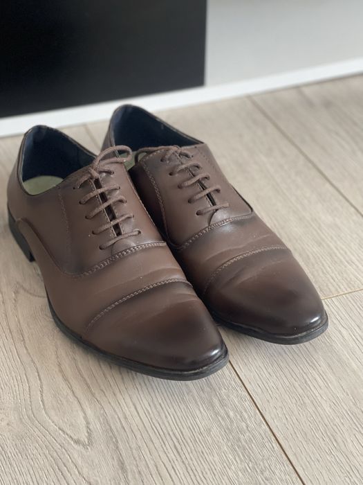Pantofi eleganti