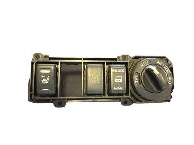 Превключвател 4WD ESP и подгряване на седалки за Nissan Pathfinder 2.5 Dci (2009)