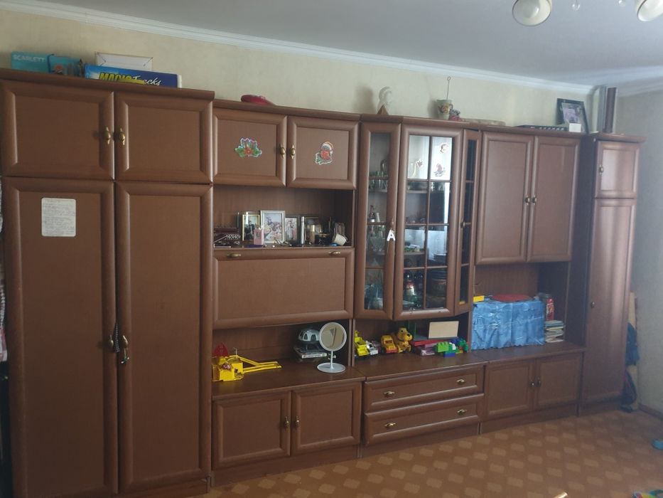 Продам стенку в зал