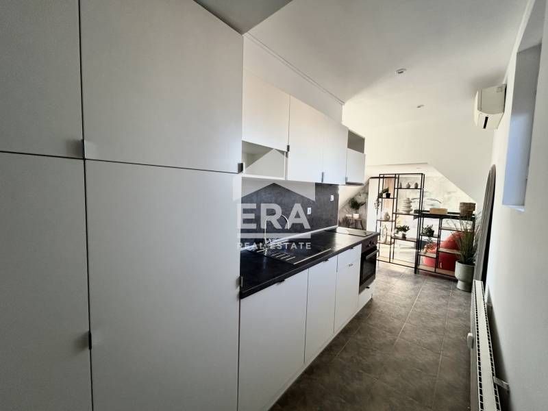 Дава се под наем Двустаен апартамент в София, Център - 70 кв.м за 987.36 € - Снимка #4