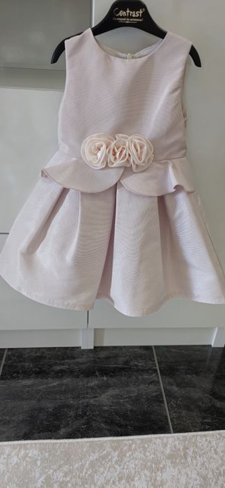 Официална рокля 92 р-р