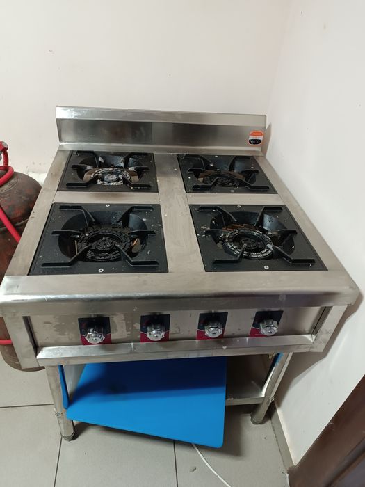 Продам газ плиту для кафе