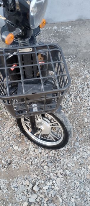 Электроскутер 16размер