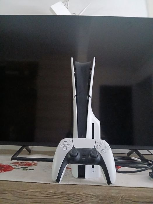 PS5 cu control am tot ceble