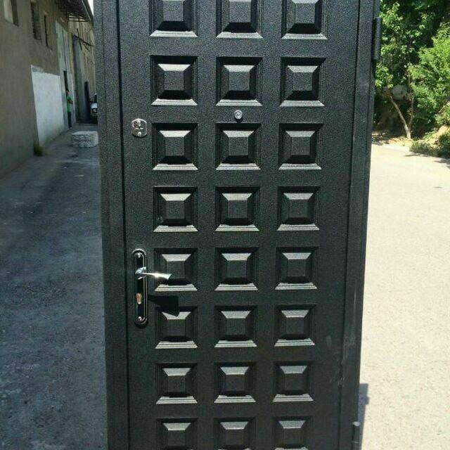 Покраска ворот. железных дверей. МДФ двери АКФА окна-двери всео што ...