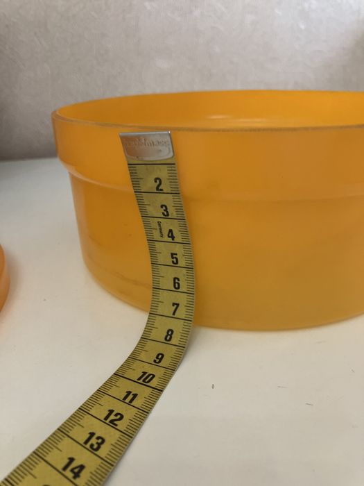 Шкатулки из пластика и хрусталя