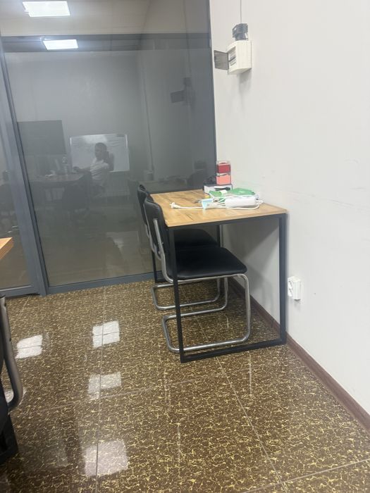 Stol stuli bilan