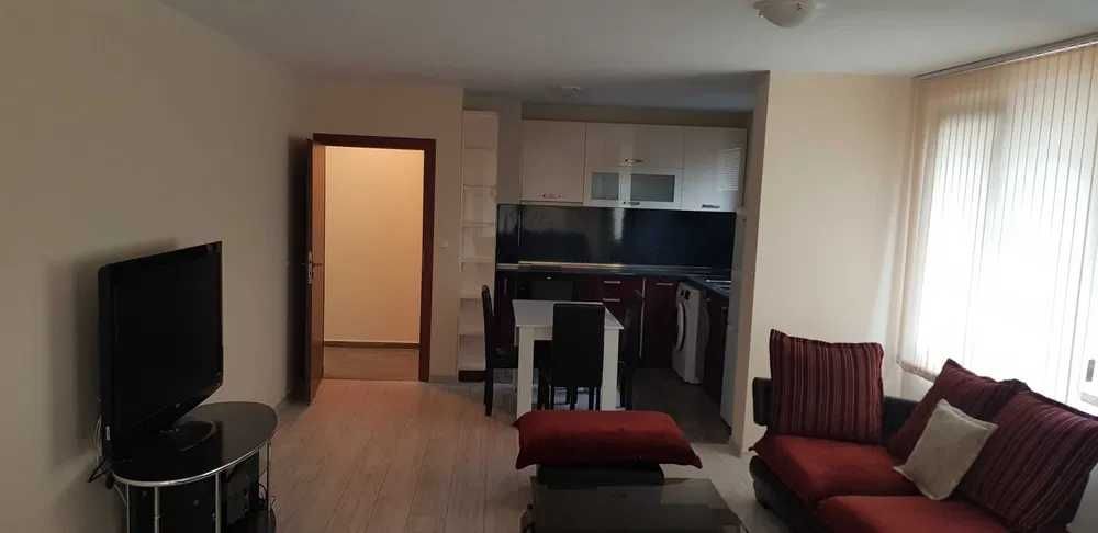 Дава се под наем Двустаен апартамент в Бургас, Лазур - 65 кв.м за 484.5 € - Снимка #5