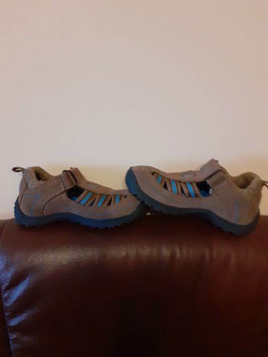 Детски велурени обувки