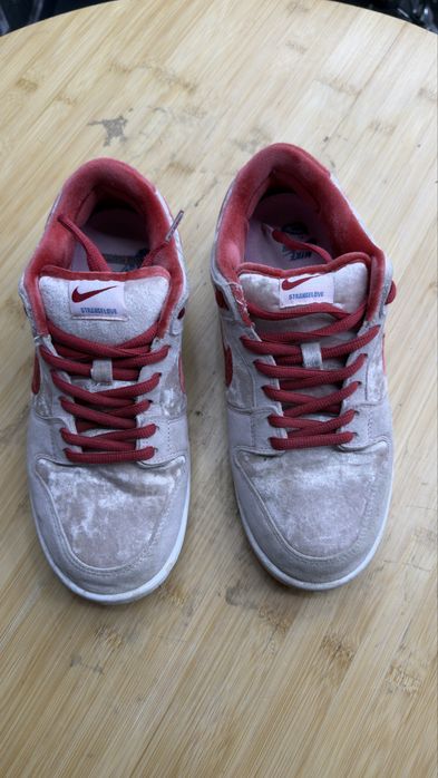 Nike Dunk SB Strange Love