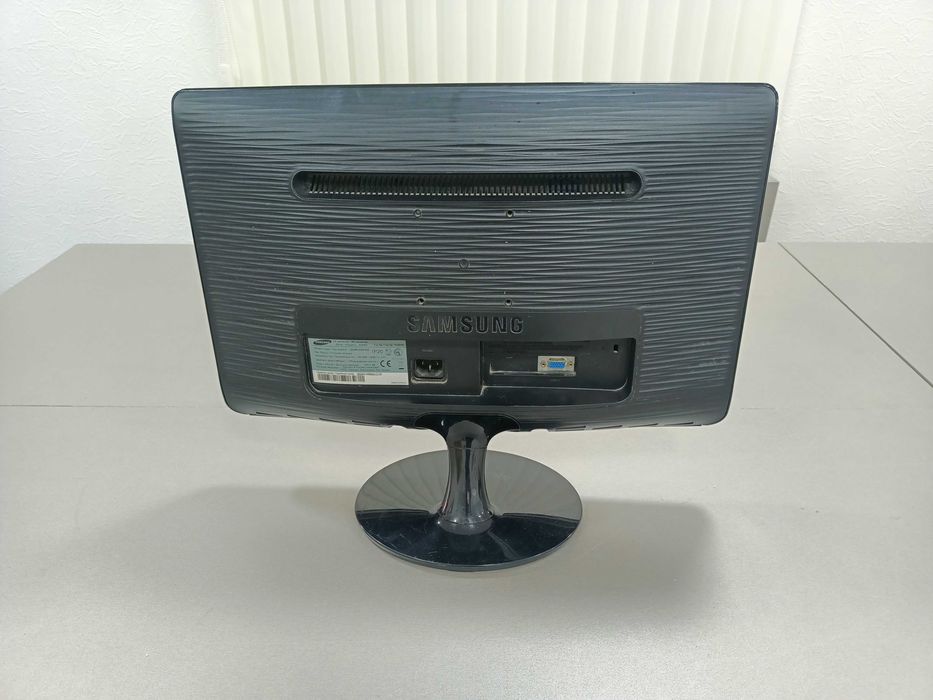 Продаётся мониторы ASUS диагональ.19, SAMSUNG, диагональ. 20 дюймов