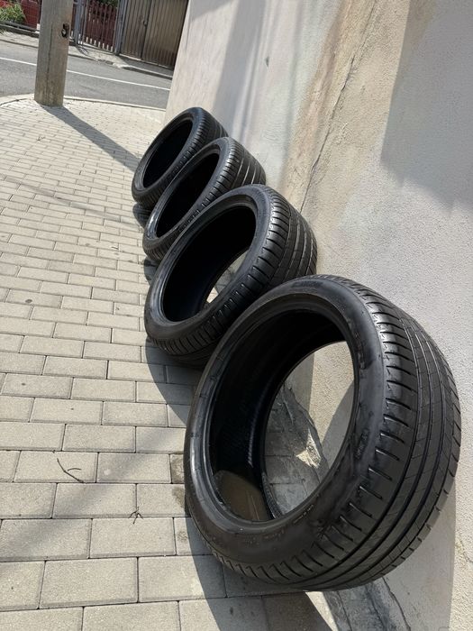 Set 4 anvelope de vară Bridgestone 245/45 R19 102Y XL – Ca noi | DOT 3021
