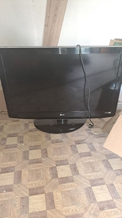 Телевизор на запчасти LG и TCL