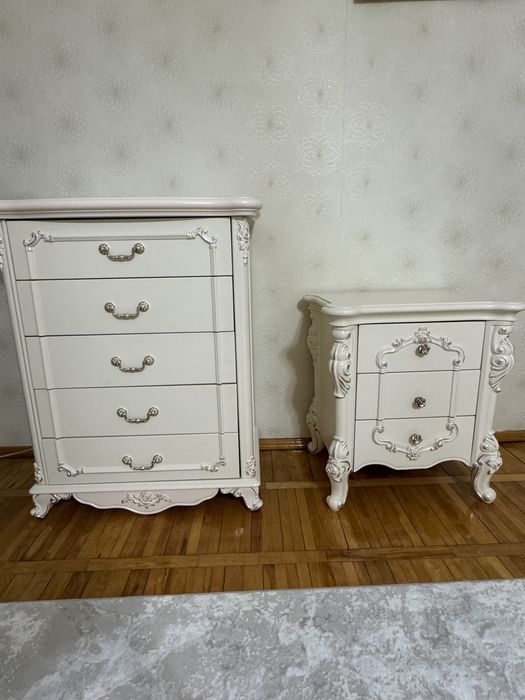 Продам спальный гарнитур