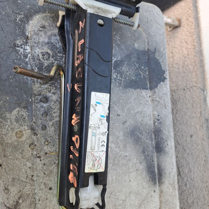 Оригинален крик Renault Laguna 2.Megan Grand Scenik