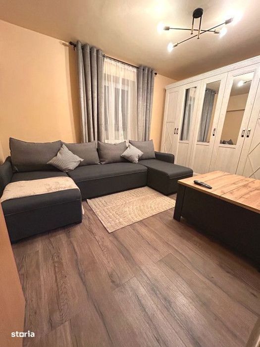 Garsoniera la casa zona Trei  Stejari