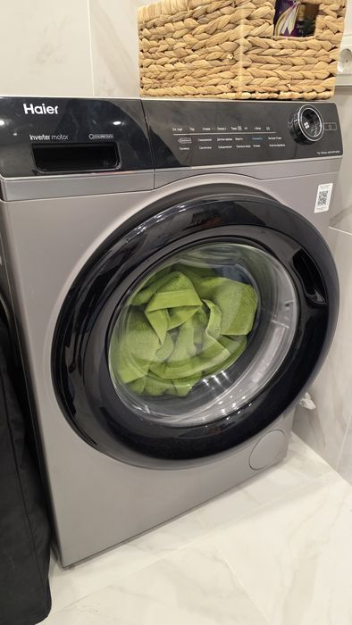 Продам стиральную машинку Haier HW70-BP12269S