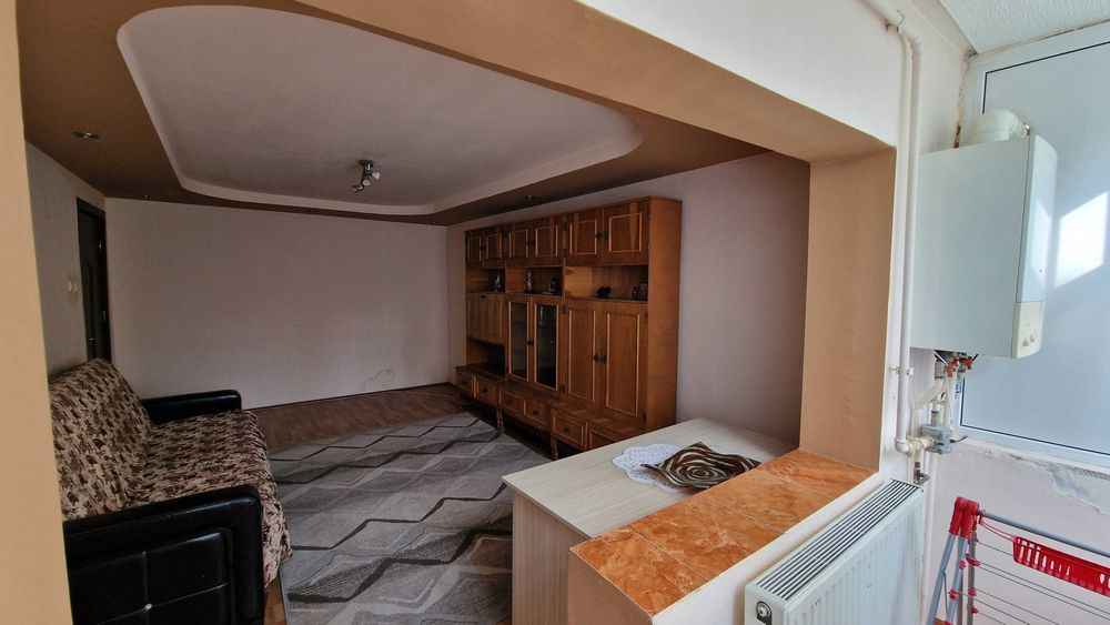 Apartament cu 3 camere decomandat Craiovita Noua 72 metri patrati, la 5 minute de Promenada Mall, zona Big Nou