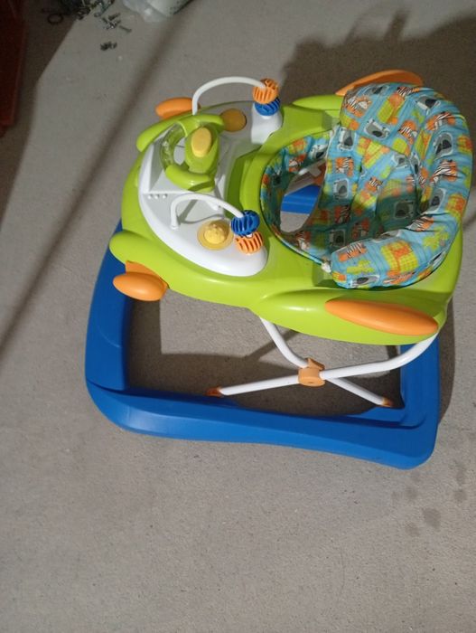 Коляска, ходунки детские.