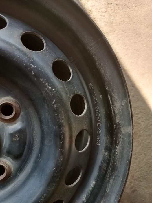 Диски на 13,на тоету.