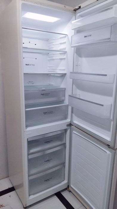LG 2.10 м холодильник
