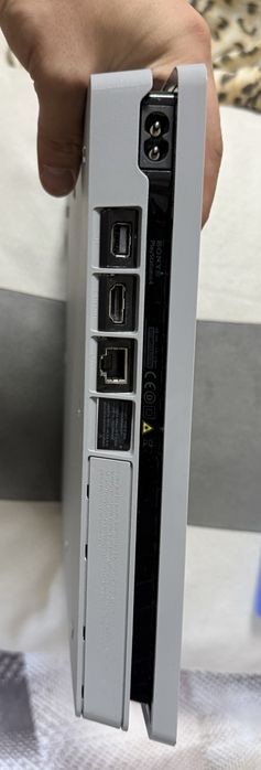 Playstation 4 Slim - 1 TB, 2 джойстика, FC 26 (Limited Edition)