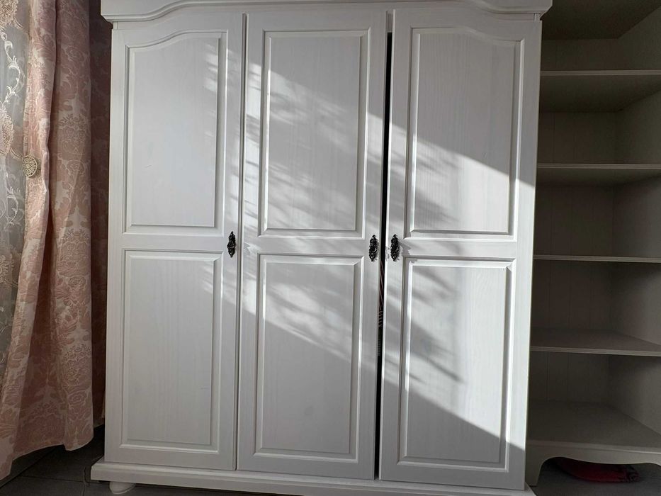 Vand sifonier si biblioteca