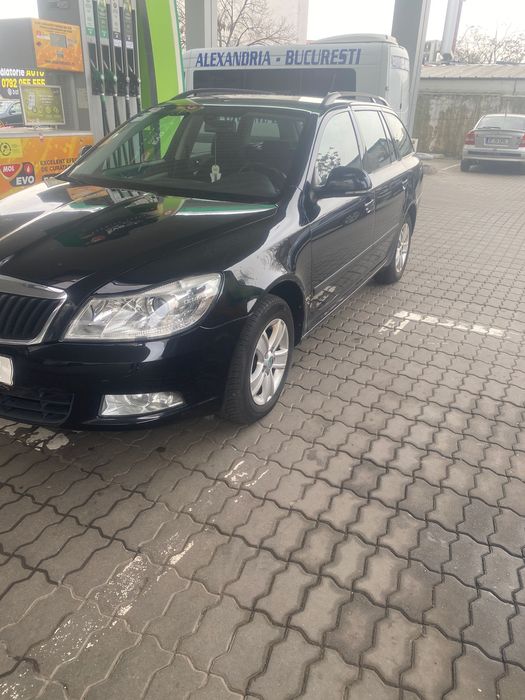 SKODA Octavia 2012 — imagine 2