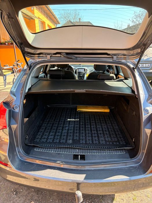 Vand Opel Astra J Sportstourer 2011