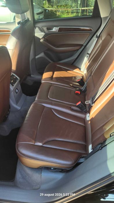 Vand  AUDI  Q5, 2011