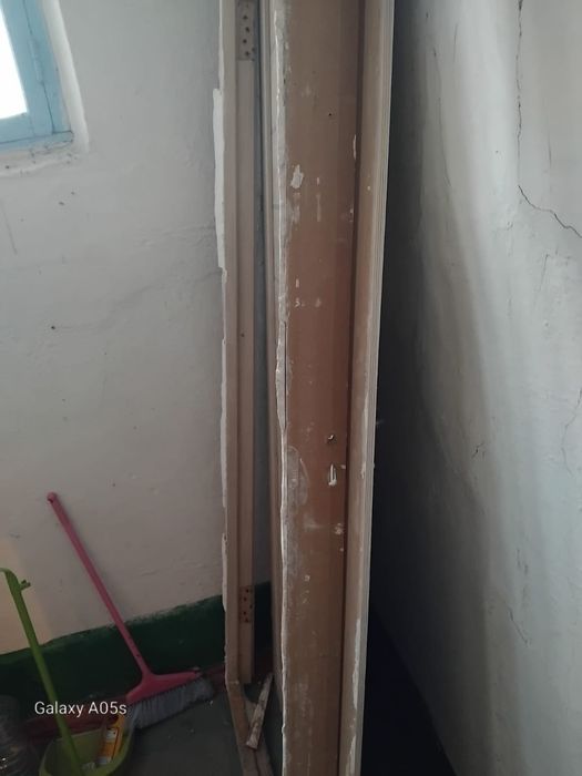 Продам дверь срочно