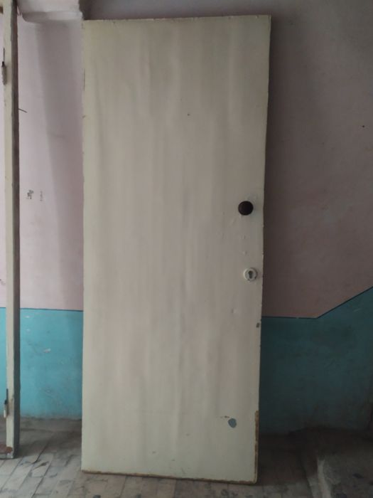 Тохта эшиклар сотилади