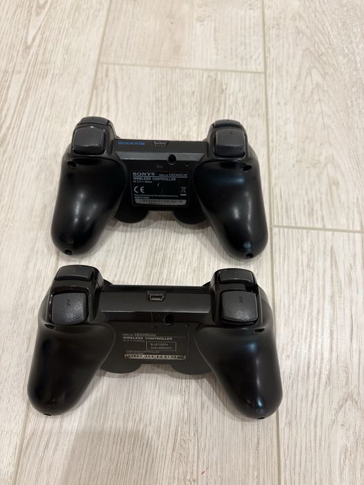 Джойстици и игри за  PS3