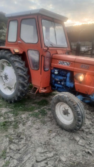 Vind sau schimb tractor fiat 450 2manete ambriaj pe priza servodirectie